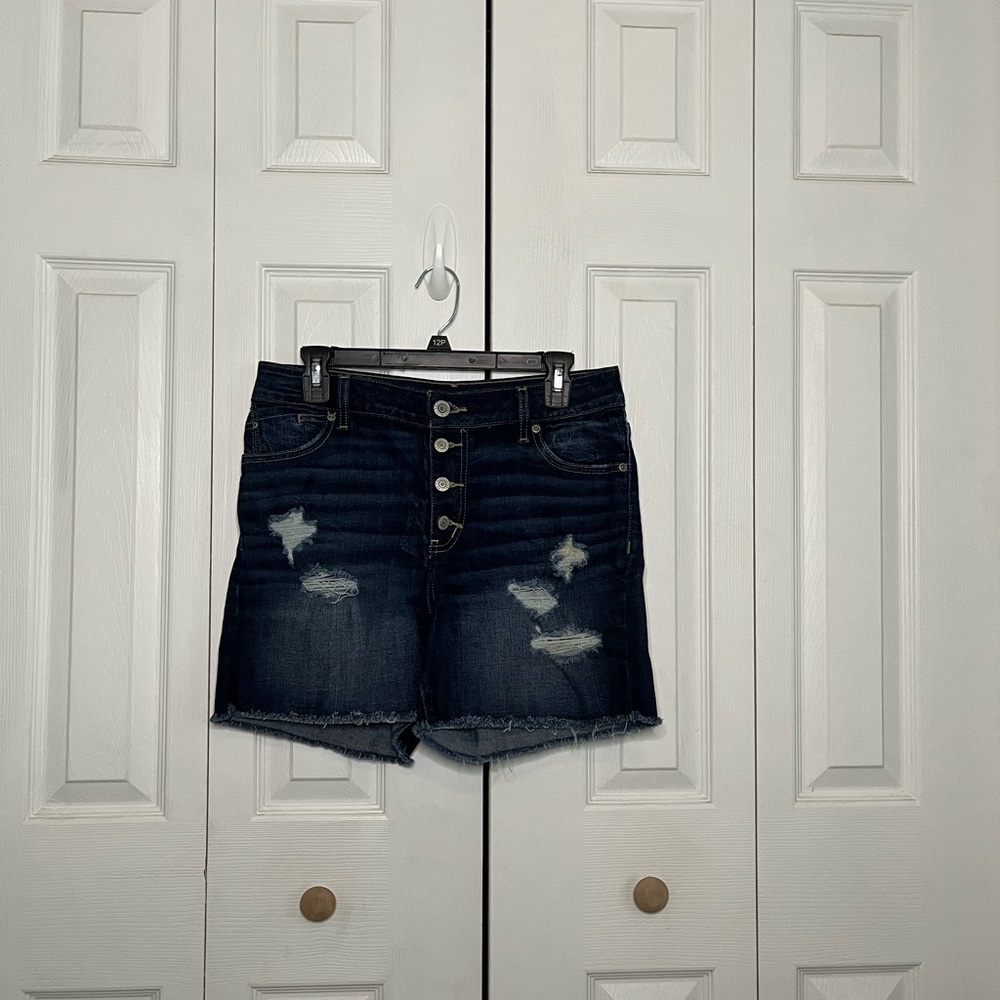❗️Closet Clear Out❗️Maurices High Rise Jean Shorts